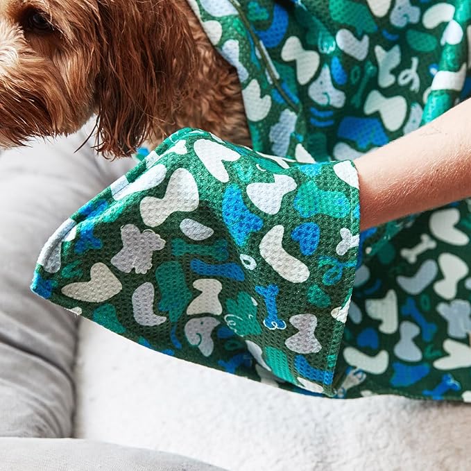 Dock & Bay Pet Towel - Super Absorbent & Quick Drying Dog Towels with Bag - 100% Recycled - Where's Woofy, Large (120x70cm, 47x27)
