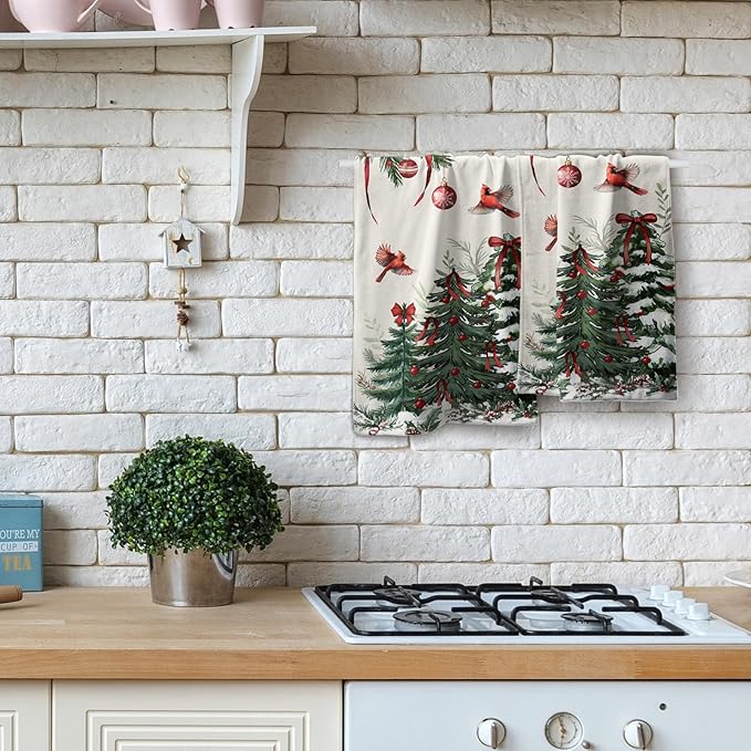 Giwawa Pine Tree Hand Towels Set of 2 Red Birds Decorative Kitchen Dish Towels Soft Microfiber Absorbent Fingertip Towel for Guest Bathroom Hotel