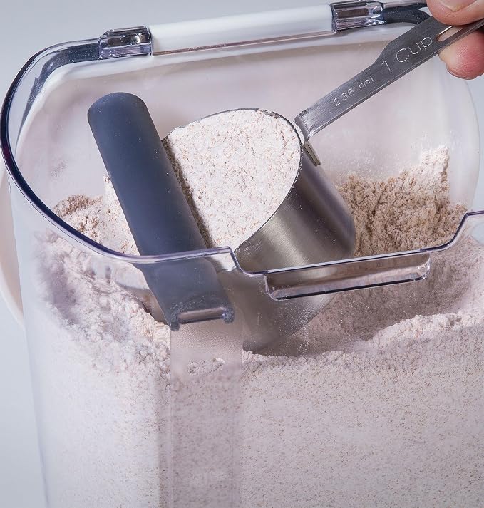 ProKeeper Flour Storage Container with Airtight Lid, 4-Quart Capacity | Includes Leveling Bar for Mess-Free Measuring, BPA-Free and Dishwasher Safe