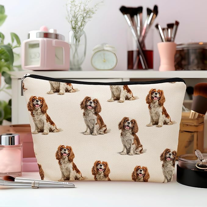 Cavalier King Dog Makeup Bag, Cavalier King Lovers Gifts Cosmetic Bag for Women, Dog Mom Lovers Owner Gifts for Women Christmas, Pet Lover Gift Zipper Travel Makeup Pouch for Purse
