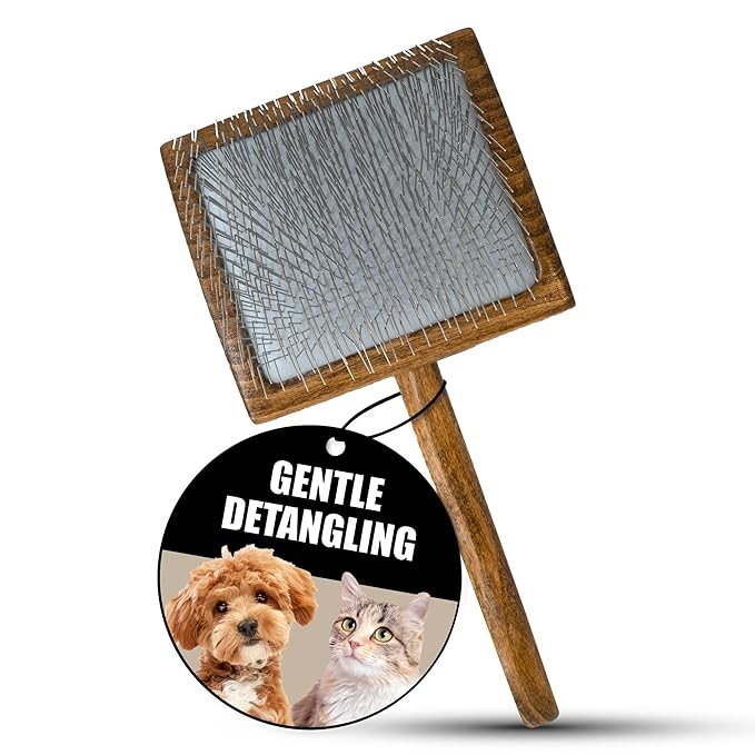 Tauro Pro Line Slicker Brush for Dogs & Cats, Deshedding, Dematting & Detangling Grooming Tool for Medium to Long Coats, Ideal for Retrievers & Maine Coons, Flexible Cushion, Natural, Large Size (L)
