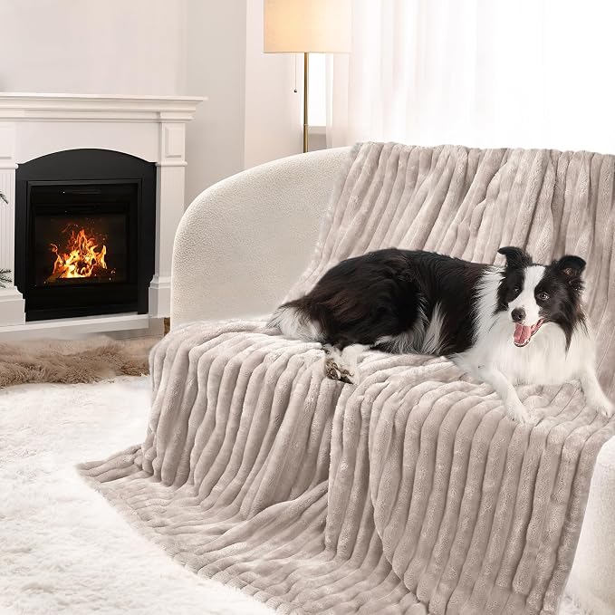 Waterproof Pet Blanket for Large Dogs & Cats - Reversible Calming Plush, Washable Furniture Cover for Couch, Bed, Car Seat, Blocks Leaks, Stains & Pet Fur (Line, 60"x80")