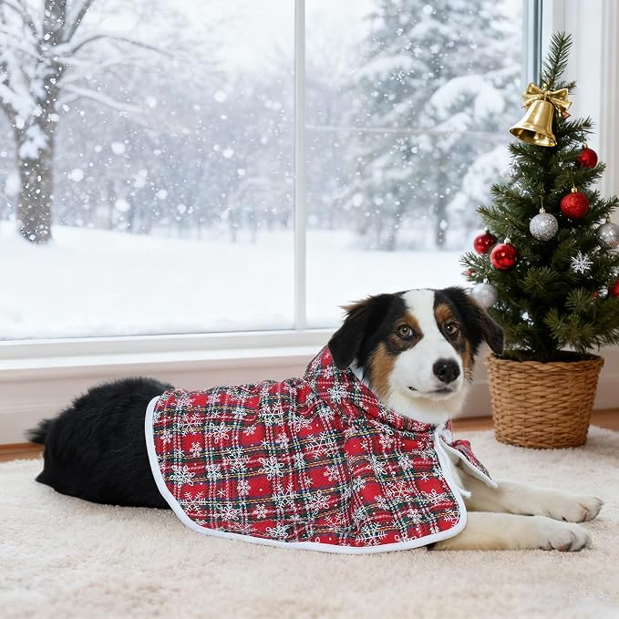 Dog Christmas Cape, Thermal Christmas Cloak, Xmas Costume | Cozy Fleece Warmth, Evening Walks Fast-Dress, Xmas Family Photo Outfits, Adjustable Straps, Red Snowflakes M
