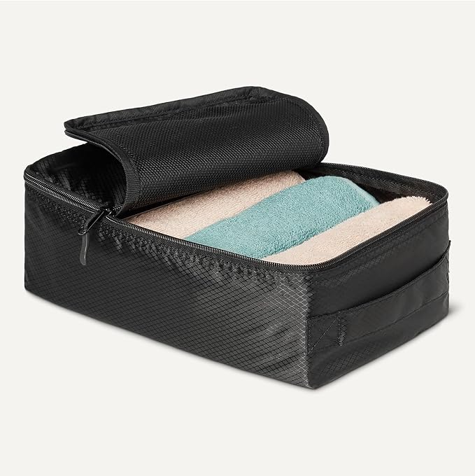Amazon Essentials 8-Piece Packing Cubes Travel Accessories Set, Luggage Organiser with Double Zip, rPET Construction, Space-Saving Design, Black