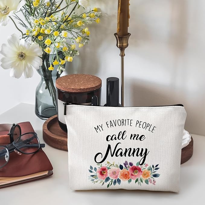 DILSJ Nanny Gifts Makeup Bag, Nanny Gifts For Grandma Christmas From Grandkids Cosmetic Bags, Gifts For Pet Lovers,My Favorite People Call Me Zipper Makeup Pouch Travel Organizer Toiletry Bag