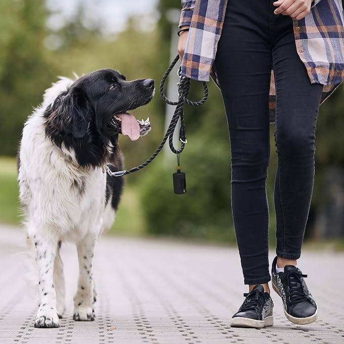 SVD.PET Retractable Dog Poop Bag Holder with 15 Waste Bags | Stretchy lanyard, fits all dog leashes, compatible with hollow cardboard core waste bag rolls, portable for daily dog walking