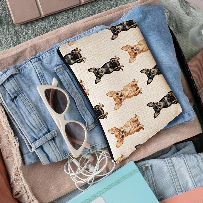 Chihuahua Dog Makeup Bag, Chihuahua Lovers Gifts Cosmetic Bag for Women, Dog Mom Lovers Owner Gifts for Women, Pet Lover Gift Zipper Travel Makeup Pouch for Purse