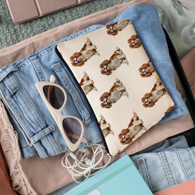 Cavalier King Dog Makeup Bag, Cavalier King Lovers Gifts Cosmetic Bag for Women, Dog Mom Lovers Owner Gifts for Women Christmas, Pet Lover Gift Zipper Travel Makeup Pouch for Purse